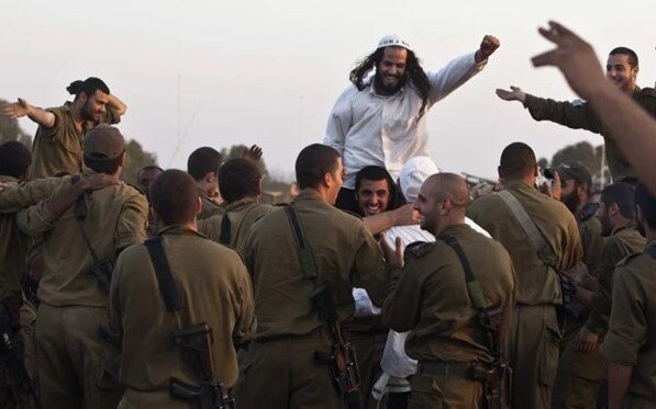 رقص و آواز نظامیان اسرائیلی