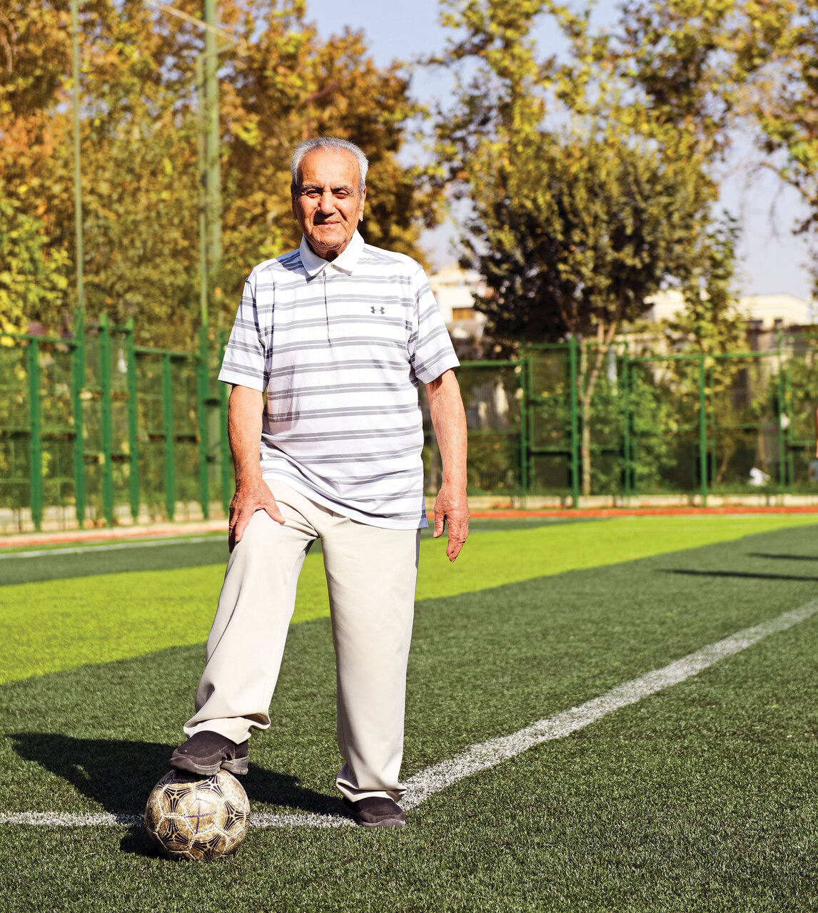 وقتی «لوکوموتیو» از زمین خاکی راهآهن به راه افتاد | چگونه کمپ آمریکاییها کارخانه بازیکنسازی شد؟