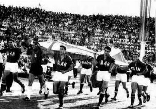 روایت روشن از تاریخی‌ترین روز فوتبال تهران |  ۴۰ هزار تماشاگر علیه اسرائیل شعار دادند