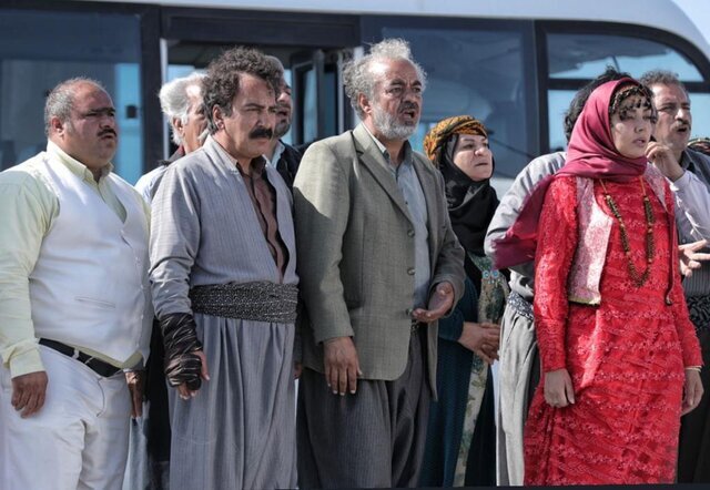 تصاویر بازیگران نون خ را در چابهار ؛ شهر بعدی کجاست؟