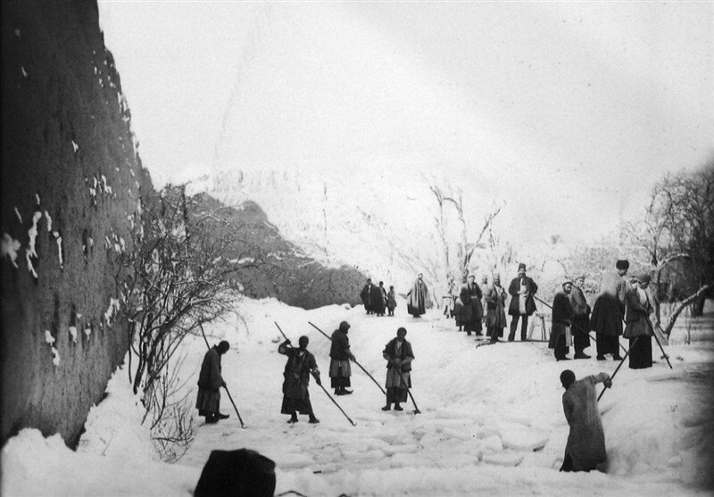 جولان علی پروین در زمین یخچالی