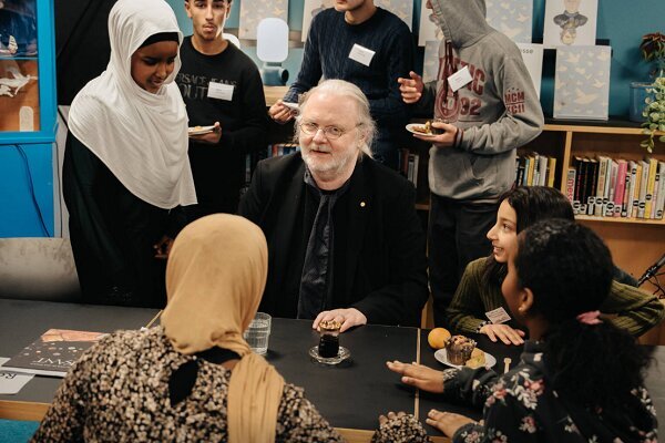 یون فوسه جایزه نوبل را دریافت کرد