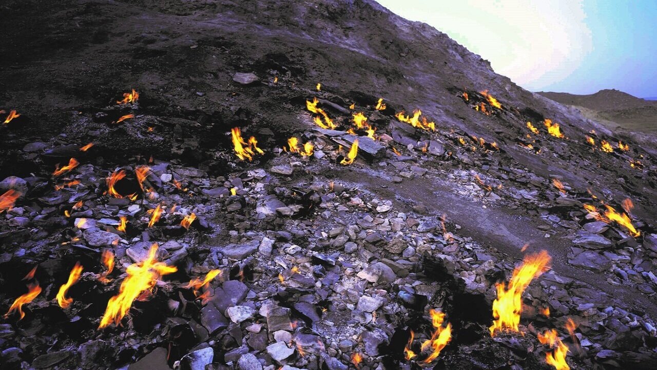 چند روایت معتبر از کوههای اساطیری کشور | از عبادتگاه کیخسرو تا کوه همیشه سوزان