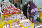 افزایش سهم مرغ در سفره ایرانی | ماهانه چند تن گوشت مرغ و قرمز در ایران عرضه می شود؟