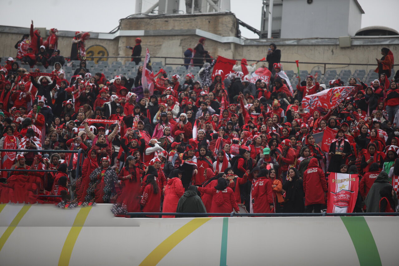 ظرفیت ورزشگاه برای دربی ۱۰۶ تکمیل شد | ببینید