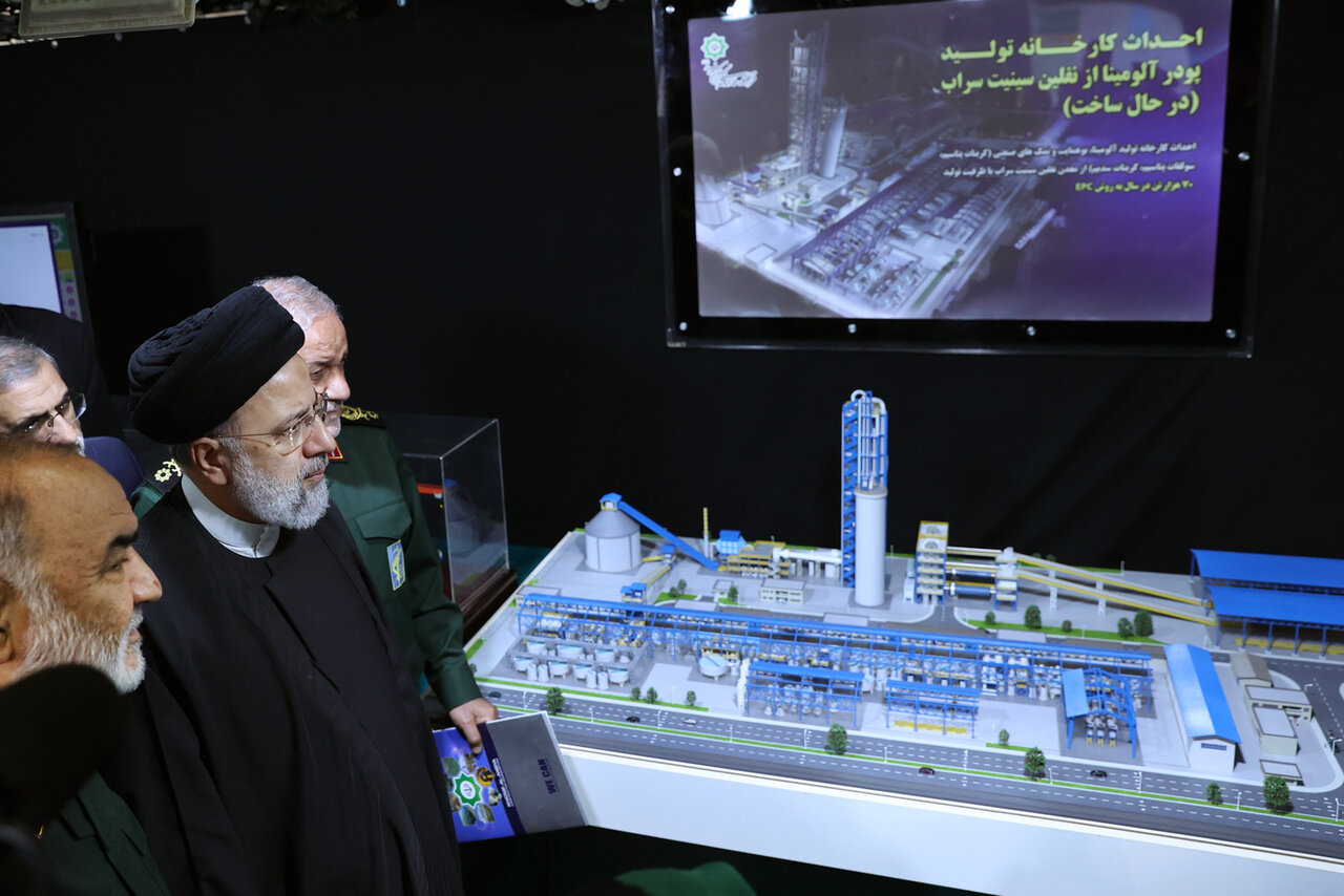 جزئبات و تصاویر بازدید رئیس جمهوری از قرارگاه خاتمالانبیا(ص)