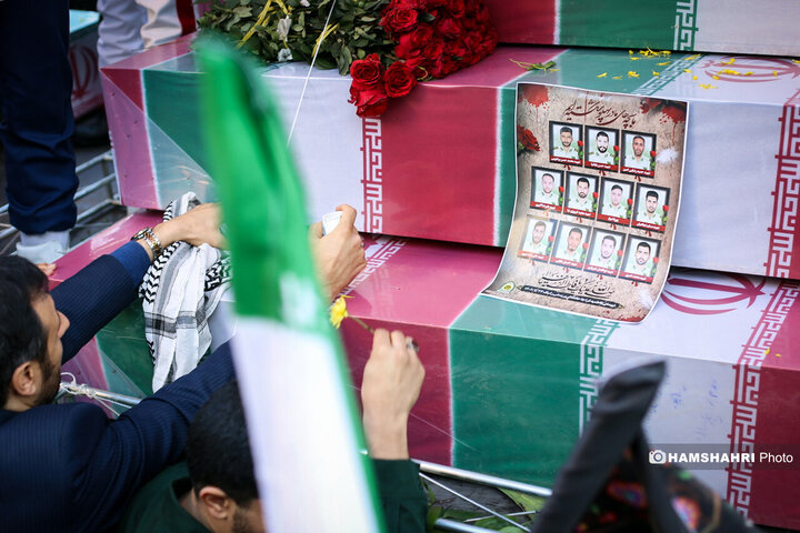 مراسم تشییع پیکر ۱۱۰ شهید گمنام در تهران