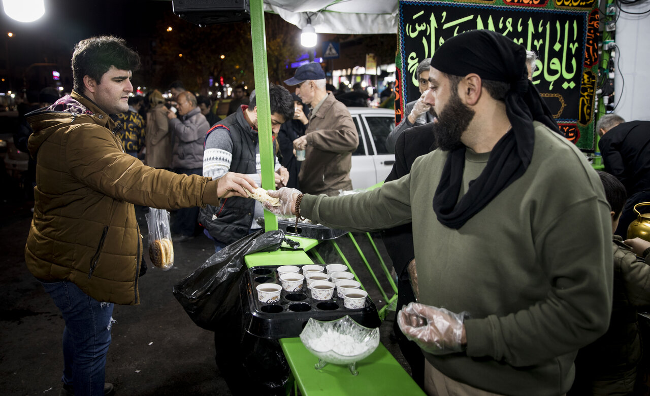 عطر چای روضه در تهران پراکنده شد | تصاویر