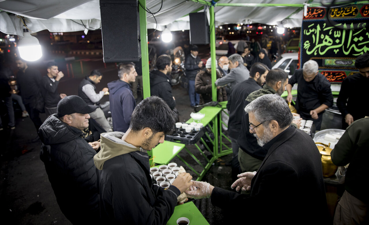 عطر چای روضه در تهران پراکنده شد | تصاویر