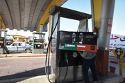 تصاویری از اختلال فنی در پمپ بنزین های ایران