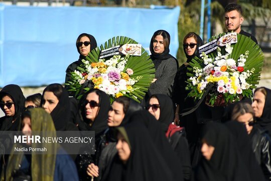 خاکسپاری مادر محمد حسین میثاقی