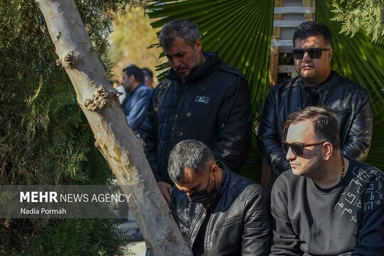 خاکسپاری مادر محمد حسین میثاقی