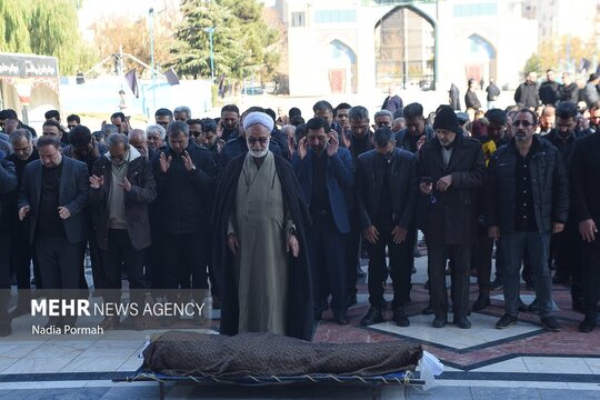 خاکسپاری مادر محمد حسین میثاقی