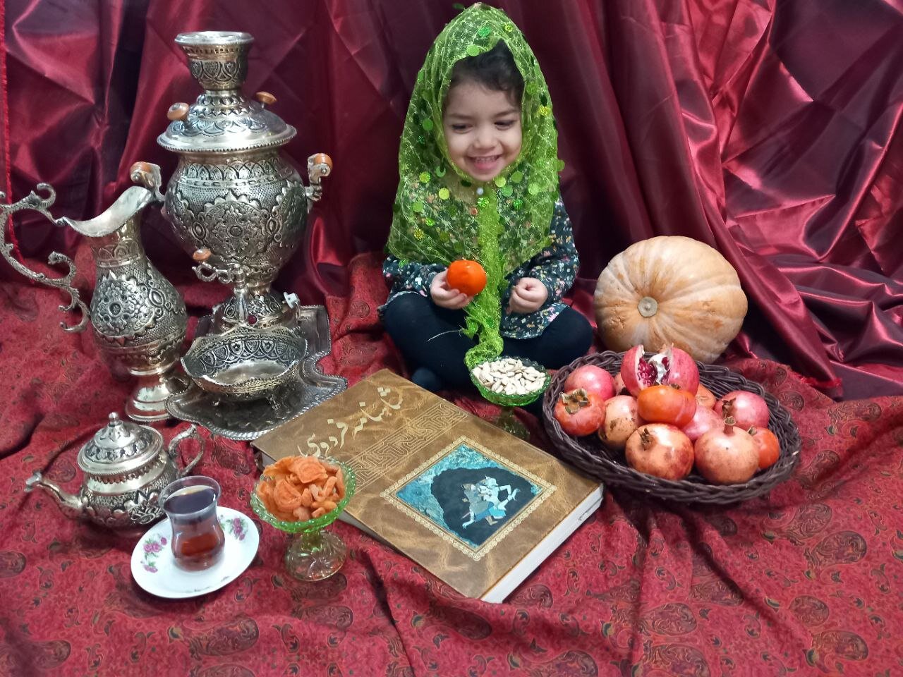 قصه پلوها و خورشت های یلدای تهرانیها | رونمایی از مسقطی انار قاجار در آمریکا