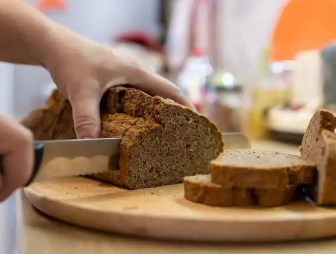 نان سفید یا نان تیره؟ ؛ کدام نان برای دیابتیها و کاهش وزن بهتر است؟