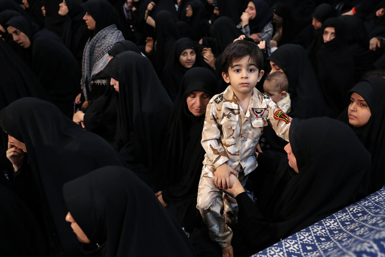 مهمانان خاص و ویژه رهبر انقلاب در حسینیه امام خمینی(ره) | تصاویر