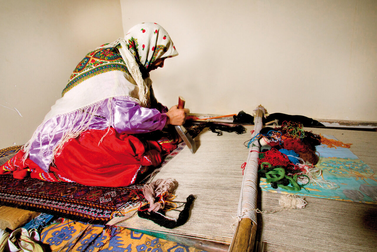 تفاوت گلیم، پادری، قالیچه، کناره و پلاس را بشناسید | چگونه بهترین گلیم یا قلیچه را بخریم؟