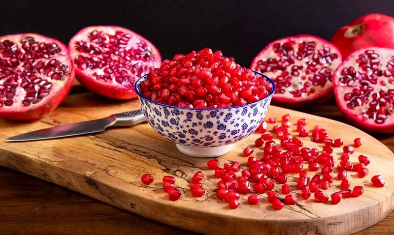 خواص شگفتانگیز انار برای سلامتی | با نماد شب یلدا بدنتان را پاکسازی کنید  - همشهری آنلاین
