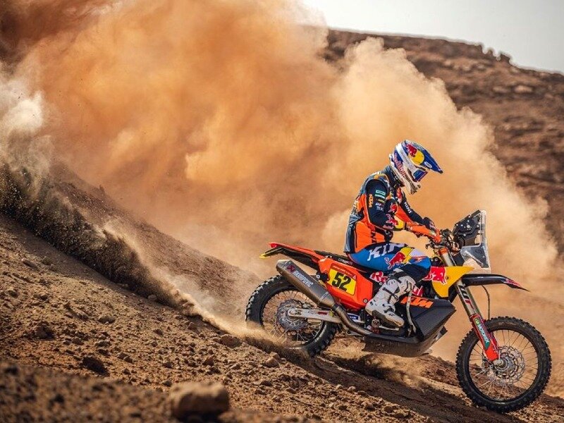 معرفی مکانهایی برای طرفداران تفریحات پرسرعت و پرهیجان | نان، عشق و موتور کراس!