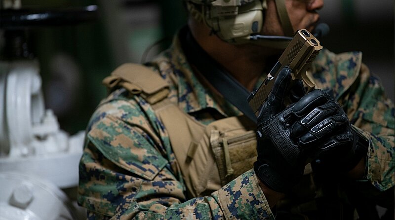 آشنایی با کلت کمری زیگ زاوئر پی۳۲۰