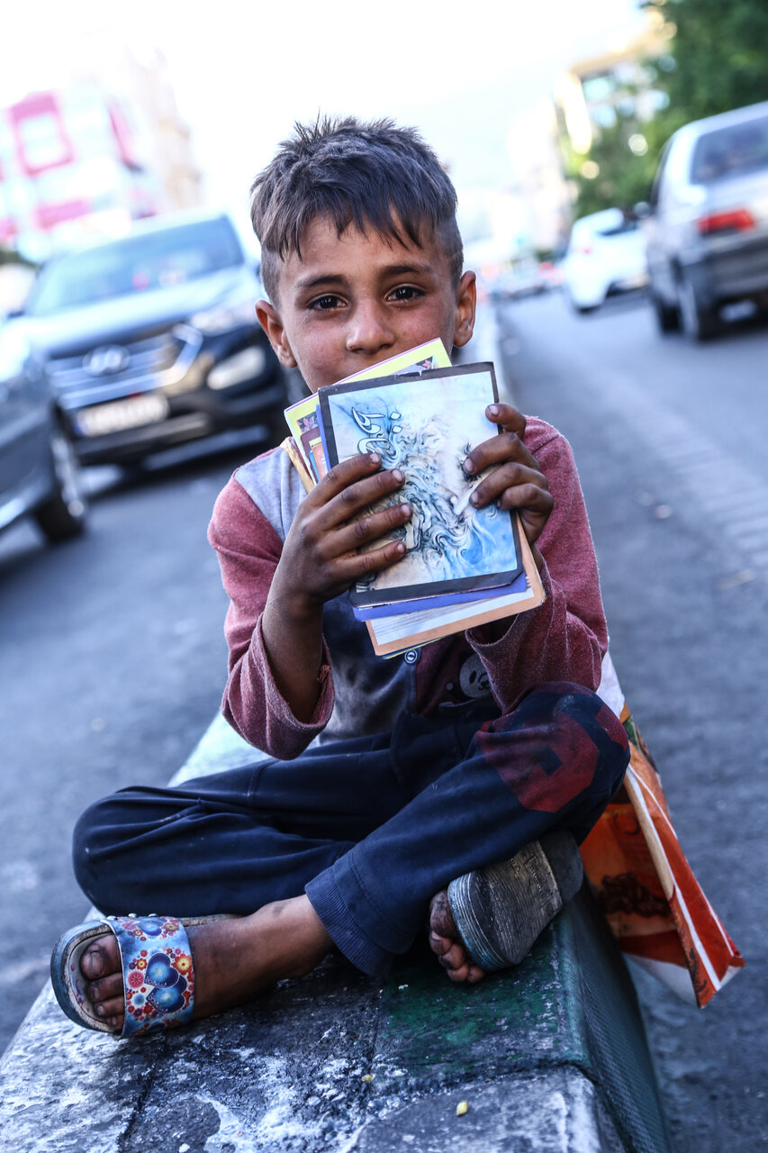 حافظ خوانان امشب دور هم جمعند | کاغذهای کاهی و نفس حافظ