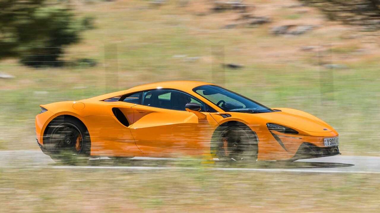 تصاویر | کشور کوچک عربی، مالک جدید خودروی مشور انگلیسی میشود