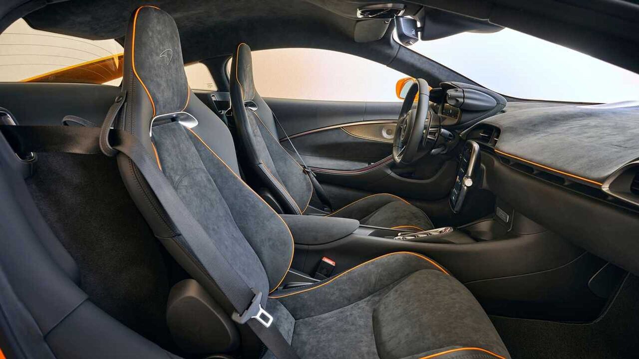 تصاویر | کشور کوچک عربی، مالک جدید خودروی مشور انگلیسی میشود