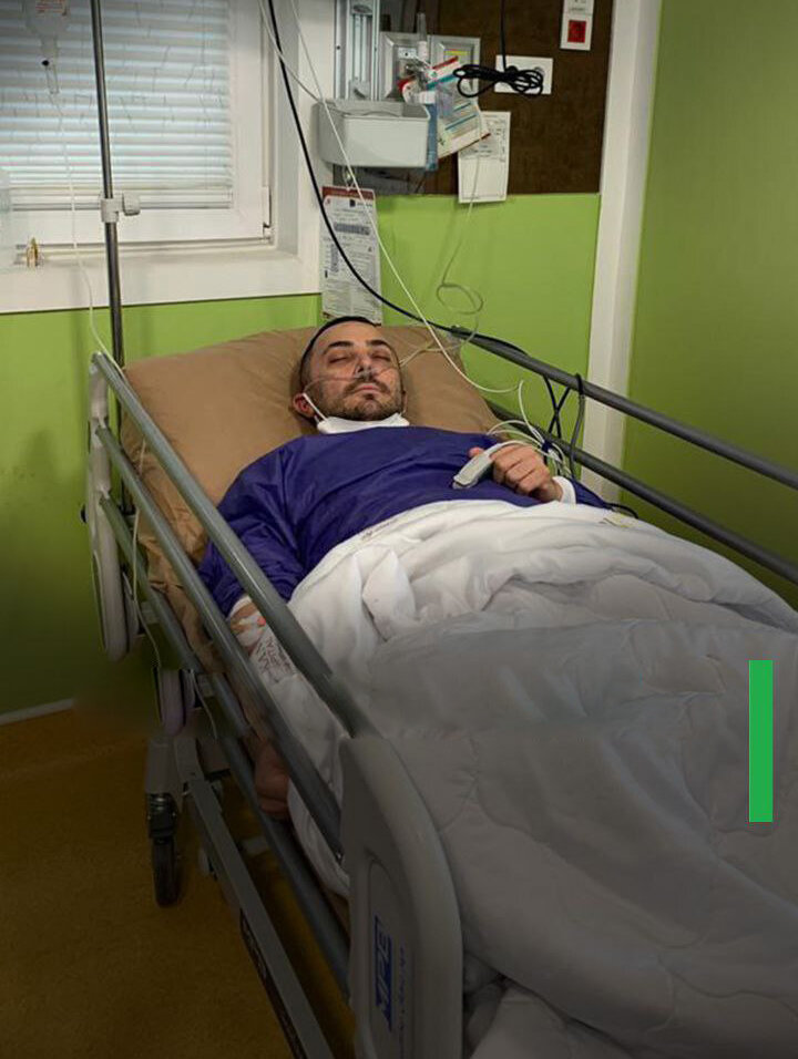 اولین تصویر از خواننده محبوب پاپ در بخش مراقبت های ویژه