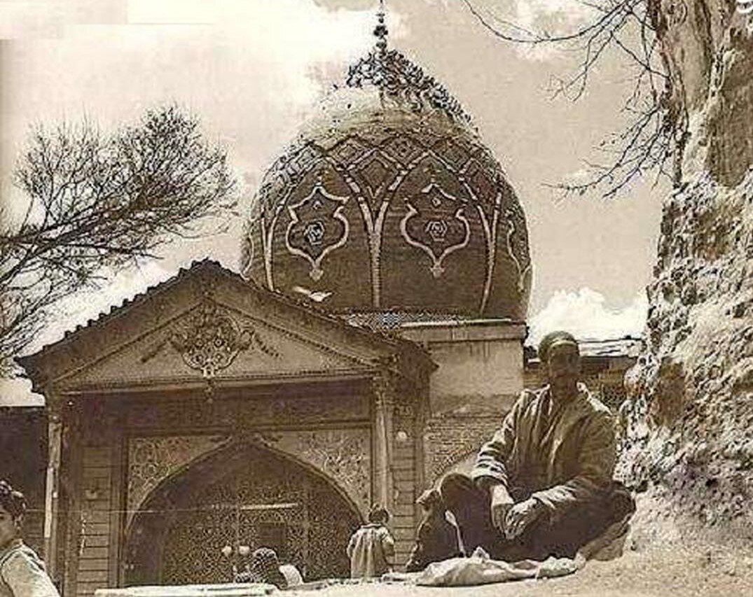 در بیمارستان معروف شمال شهر اموات تهرانی‌ها دفن می‌شد | زیارت و سیاحت در امامزاده چنار و گورستان تجریش