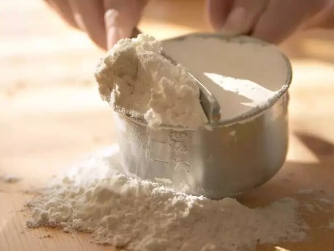 ۷ راهکار برای پخت شیرینی‌ها و کلوچه‌های خوشمزه | چگونه در زمان پخت شیرینی اشتباه نکنیم