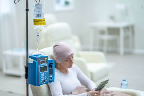 از کجا بفهمیم سرطان رحم داریم ؟ | شایع ترین علت سرطان دهانه رحم را بشناسید