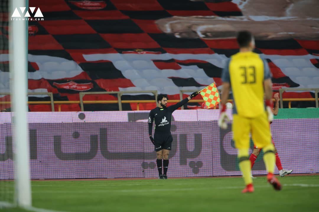 این داور فوتبال آخوند است | تصمیم گرفتم فوتبال را کنار بگذارم! | داوری فوتبال و مسائل حوزوی جدا از هم نیستند