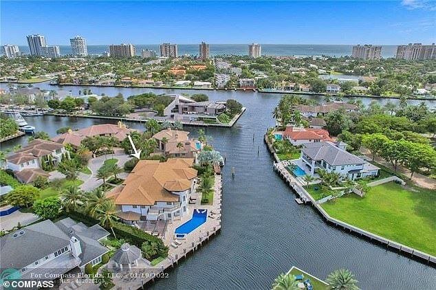 خوشحالی همسایه مسی؛ او قیمت خانهام را بالا برد