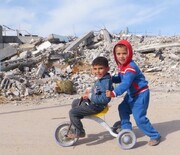 ببینید | نواختن ساز برای کودکان غزه