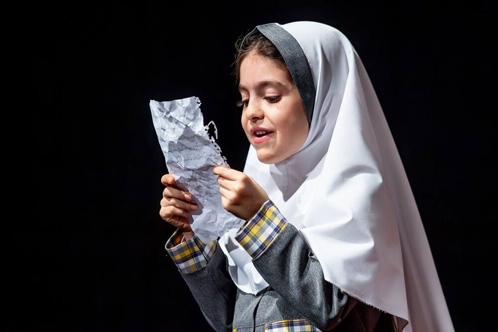 تصاویر | این دختر آرزو دارد با شهاب حسینی همبازی شود