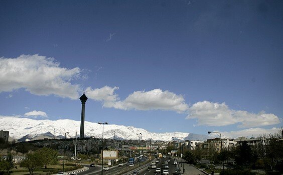 وضعیت هوای تهران در آخرین روز فروردین ۱۴۰۳