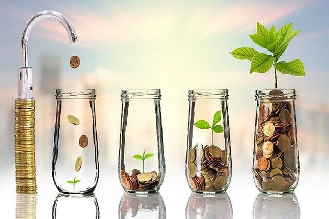 امین زندگانی، مجری مسابقه «شکوفا» | مردم با کمترین سرمایه در طرحهای دانشبنیان سرمایهگذاری میکنند