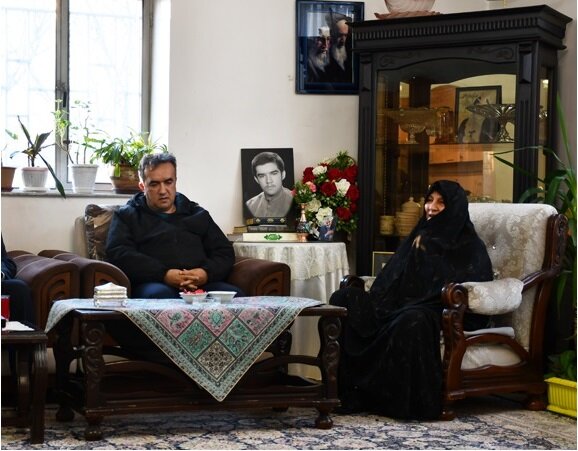 مادر و برادر شهید میلانی