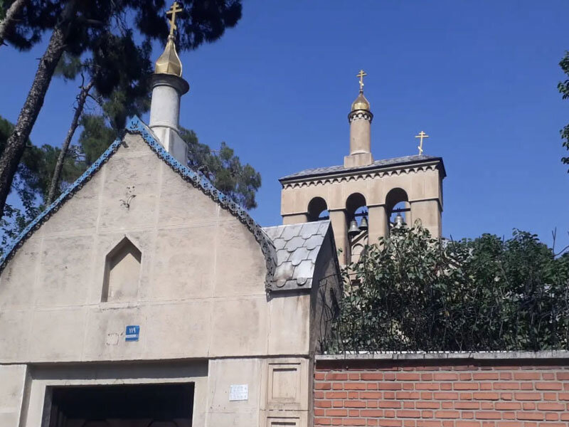 کلیساها، کنیسه و آتشکده در کنار مساجد
