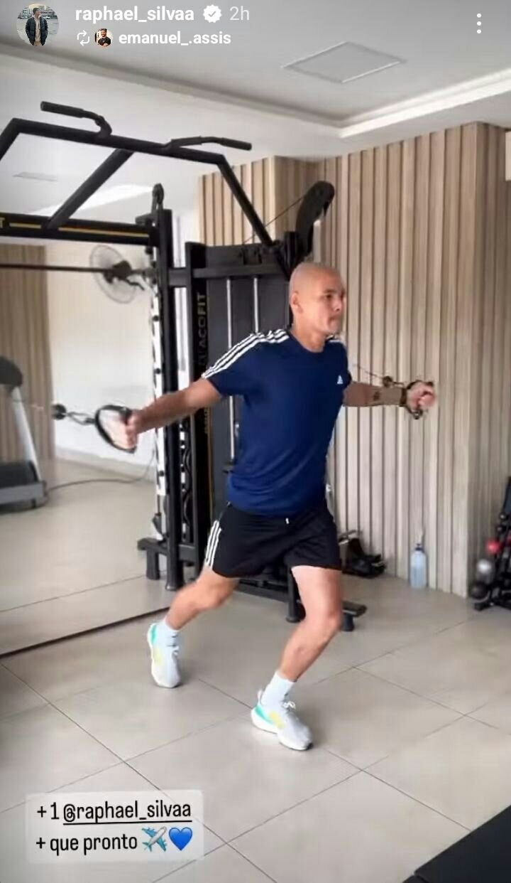 گزینه خارجی در آستانه استقلالی شدن | پرواز به سمت تهران؟+ عکس