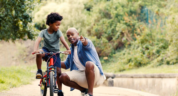 اگر اعتماد کردن به دیگران برایتان سخت است بخوانید