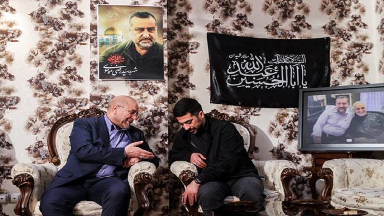 محمد باقر قالیباف در خانه شهید رضی موسوی  | عکس