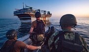ملوان آمریکایی همچنان مفقود است ؛ بیانیه سنتکام درباره وضعیت کشتی یونانی در دریای سرخ | گزارش شبکه آمریکایی درباره حملات ارتش یمن