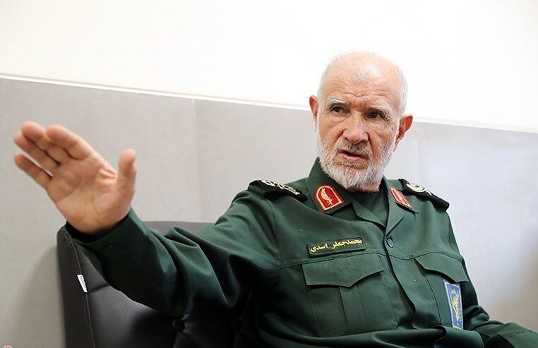 ماجرای ارسال شبانه مهمات برای بالکان توسط «حاج قاسم» | پیش از جلسه با بشار اسد با موتور از خط مقدم بازدید میکرد | روایاتی تازه از سردار سلیمانی