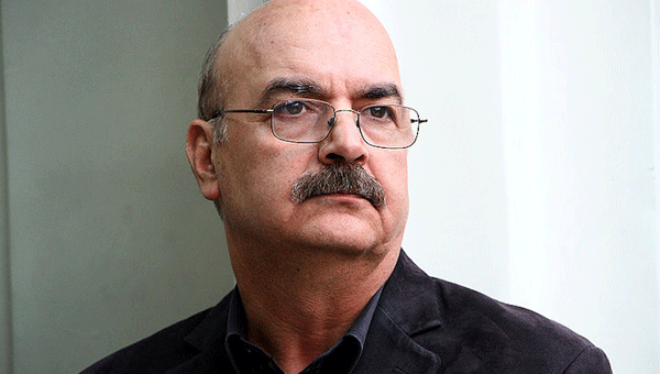 کارگردانانی که داستان نوشتند | گلستان، کیمیایی، مهرجویی، تقوایی و دیگران