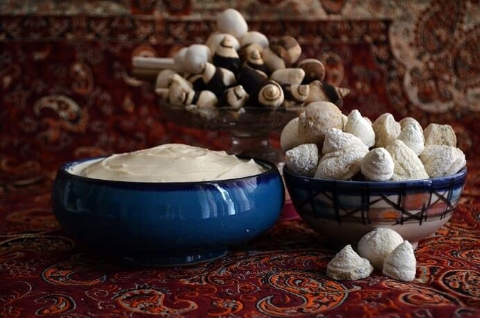 دوغ یا کشک؟ مساله این است | مقایسه تاثیر دو ماده لبنی محبوب بر سلامت انسان