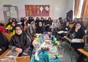 واکنش همکلاسی های شهید "زهرا سلطانی نژاد" هنگام حضور و غیاب معلم (فیلم)