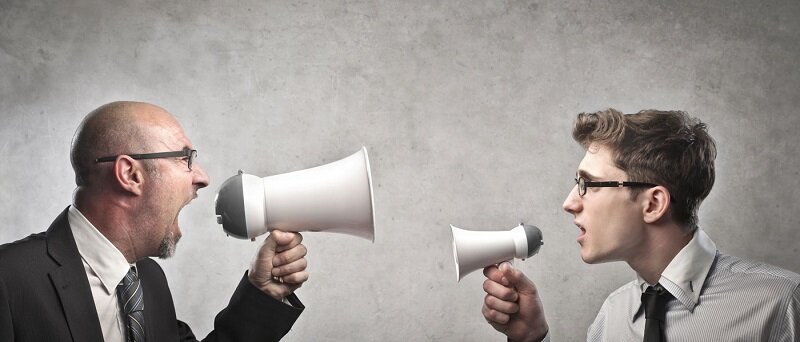 چطور واقعاً نظر کسی را عوض کنیم؟ ؛ یک سؤال طلایی که روانشناسان پیشنهاد میکنند