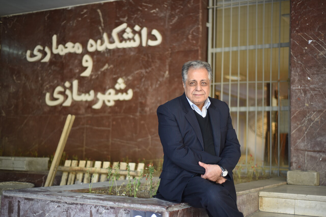 روایت ساخت ششمین برج بلند جهان در تهران | اقتباس معماری برج میلاد از باغ دولت آباد یزد