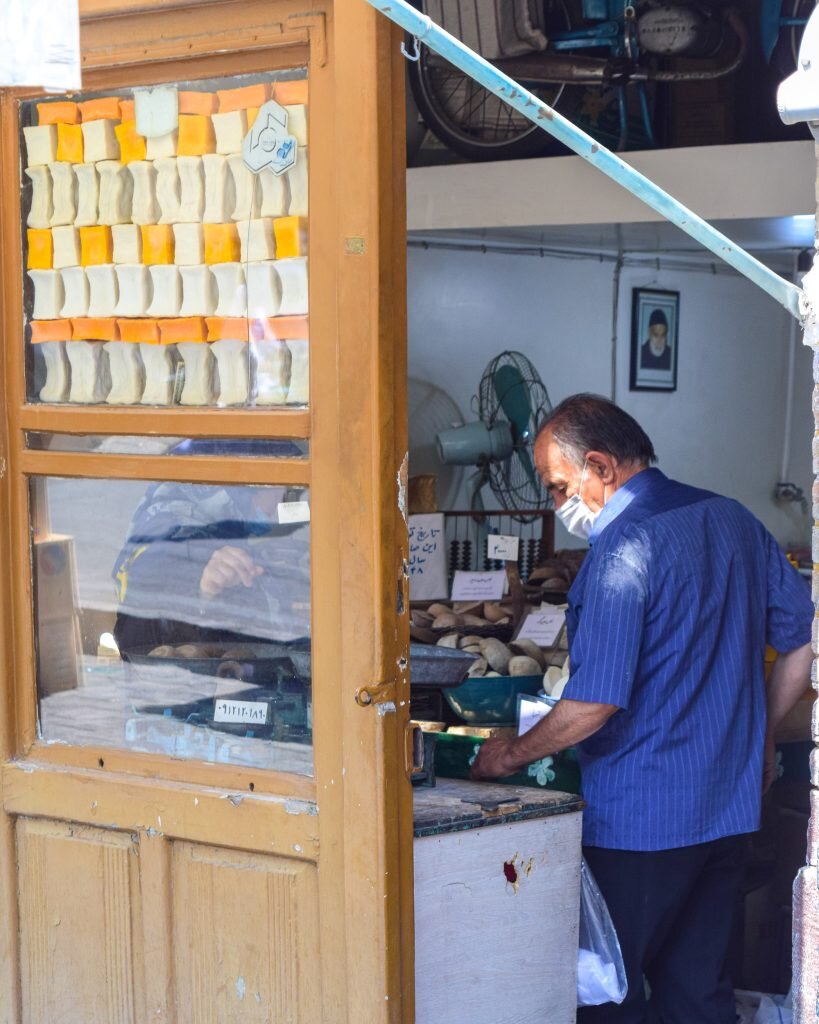 صابون اینجا به تن همه تهرانیهای قدیمی خورده است